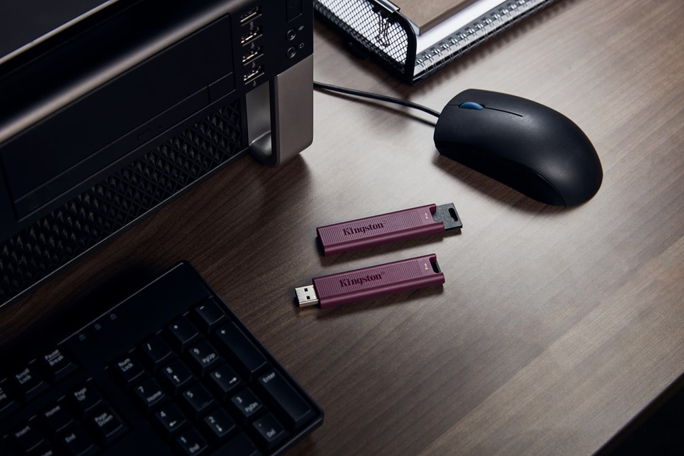 DataTraveler Max Series in USB-C and USB-A connections