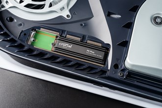 Crucial P5 Plus SSD with heatsink